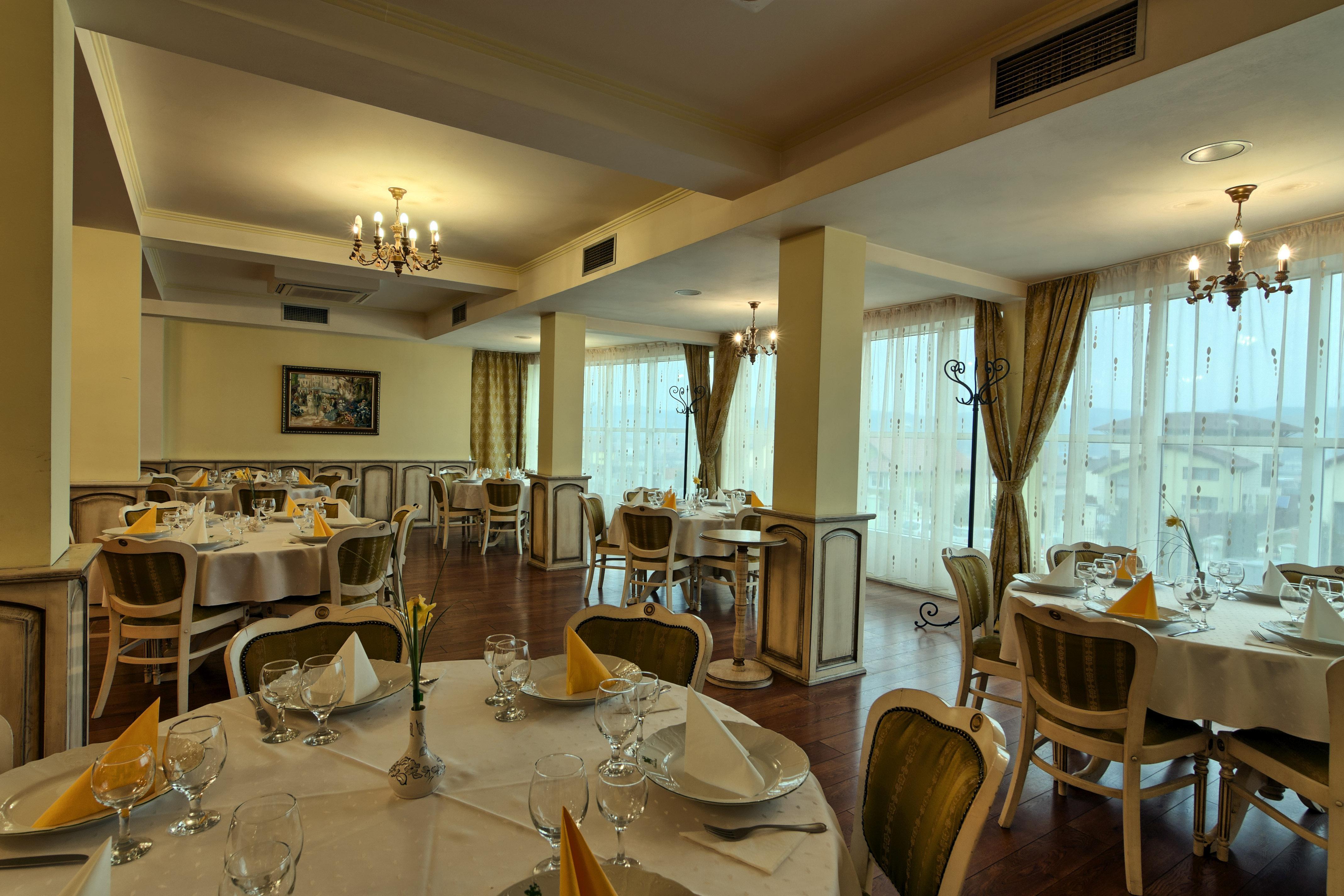酒店 Mercure Binderbubi And 4*