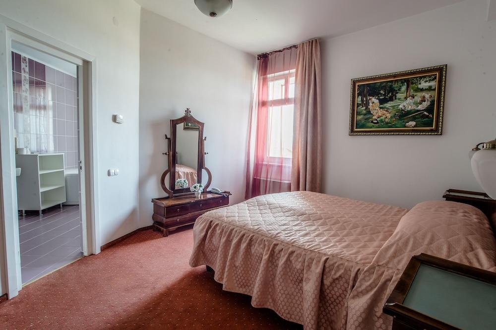Mercure Binderbubi And